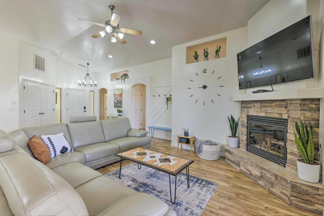 Modern Page Retreat With View, 9 Mi To Wahweap Beach Villa Exterior foto
