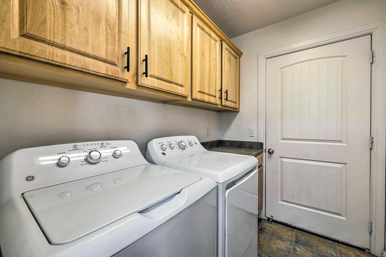 Modern Page Retreat With View, 9 Mi To Wahweap Beach Villa Exterior foto